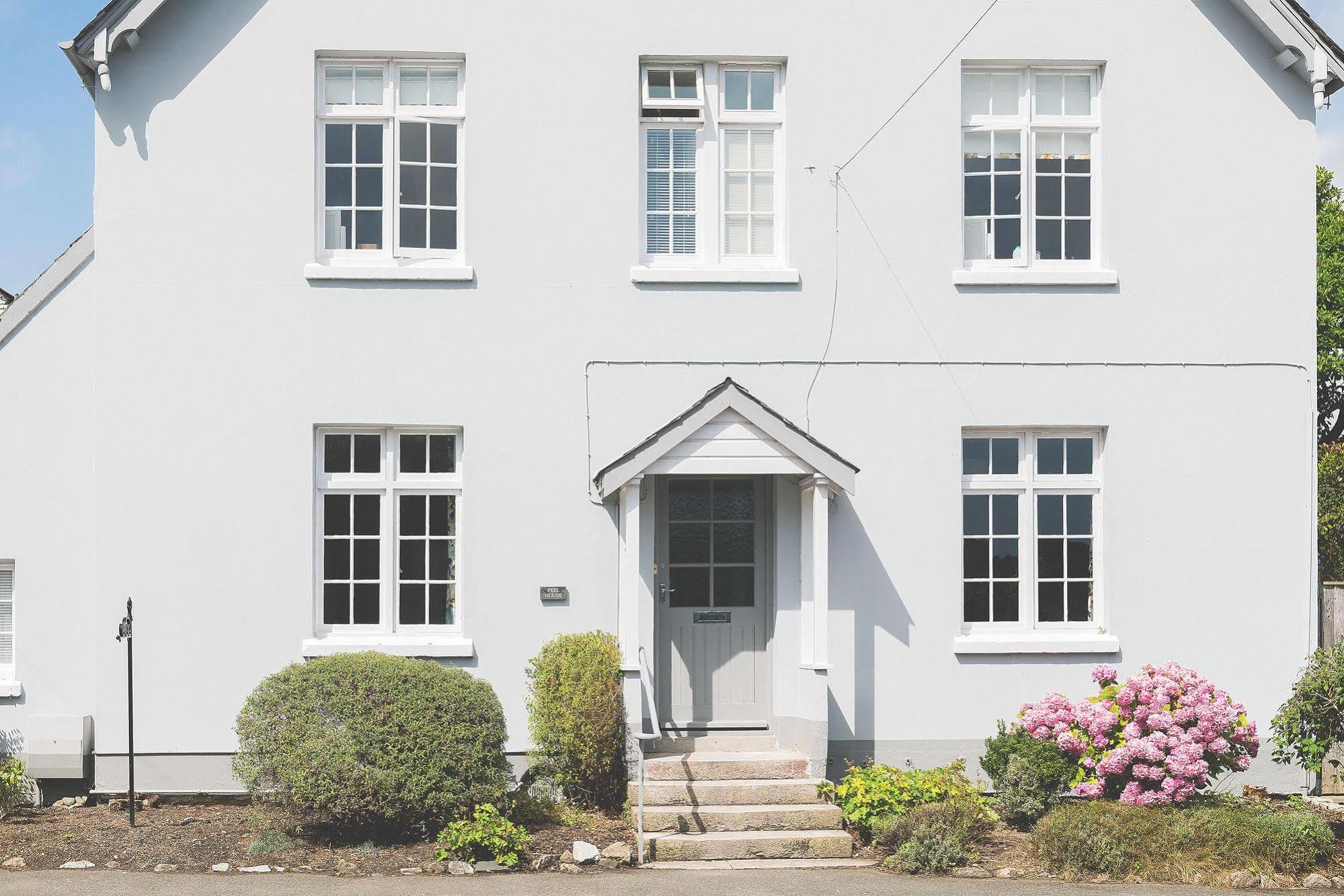 Отель Rose & Crown Yealmpton Экстерьер фото