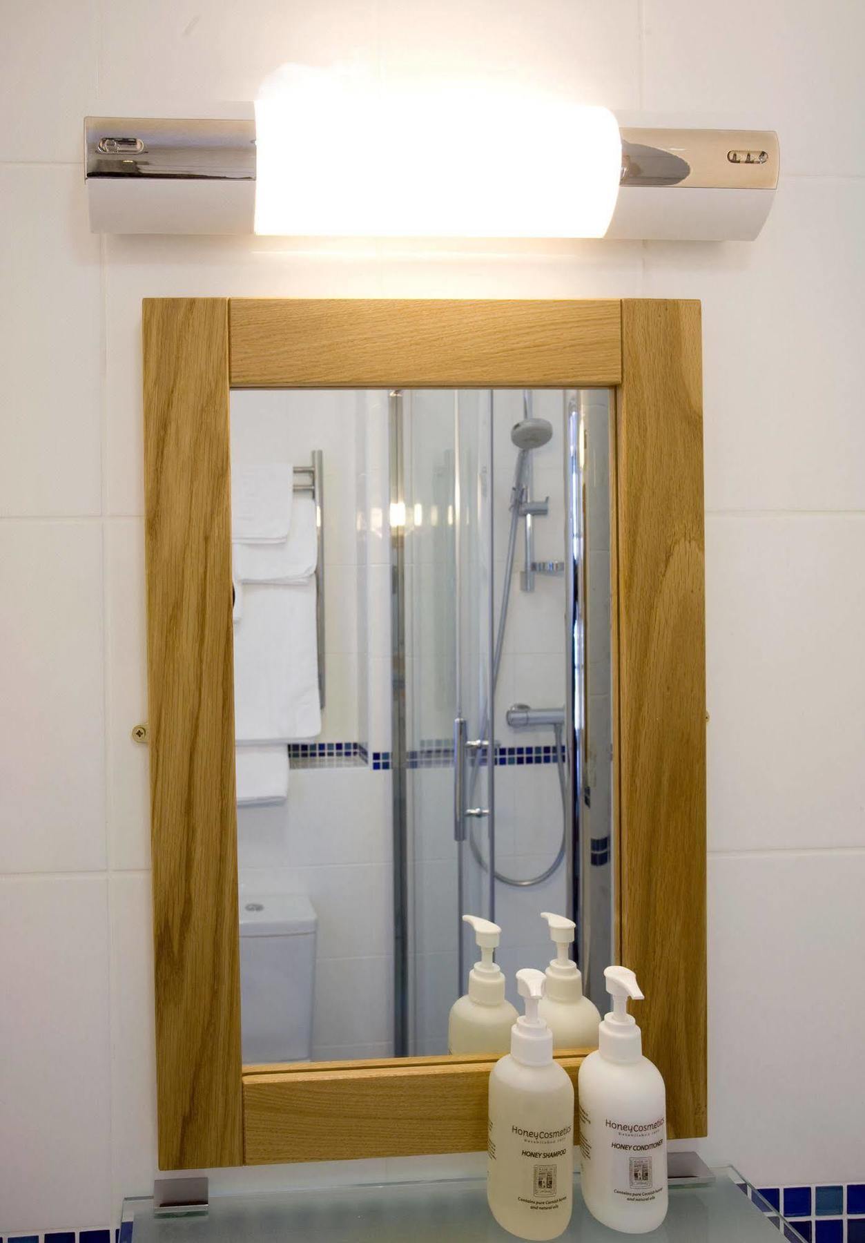Отель Rose & Crown Yealmpton Экстерьер фото