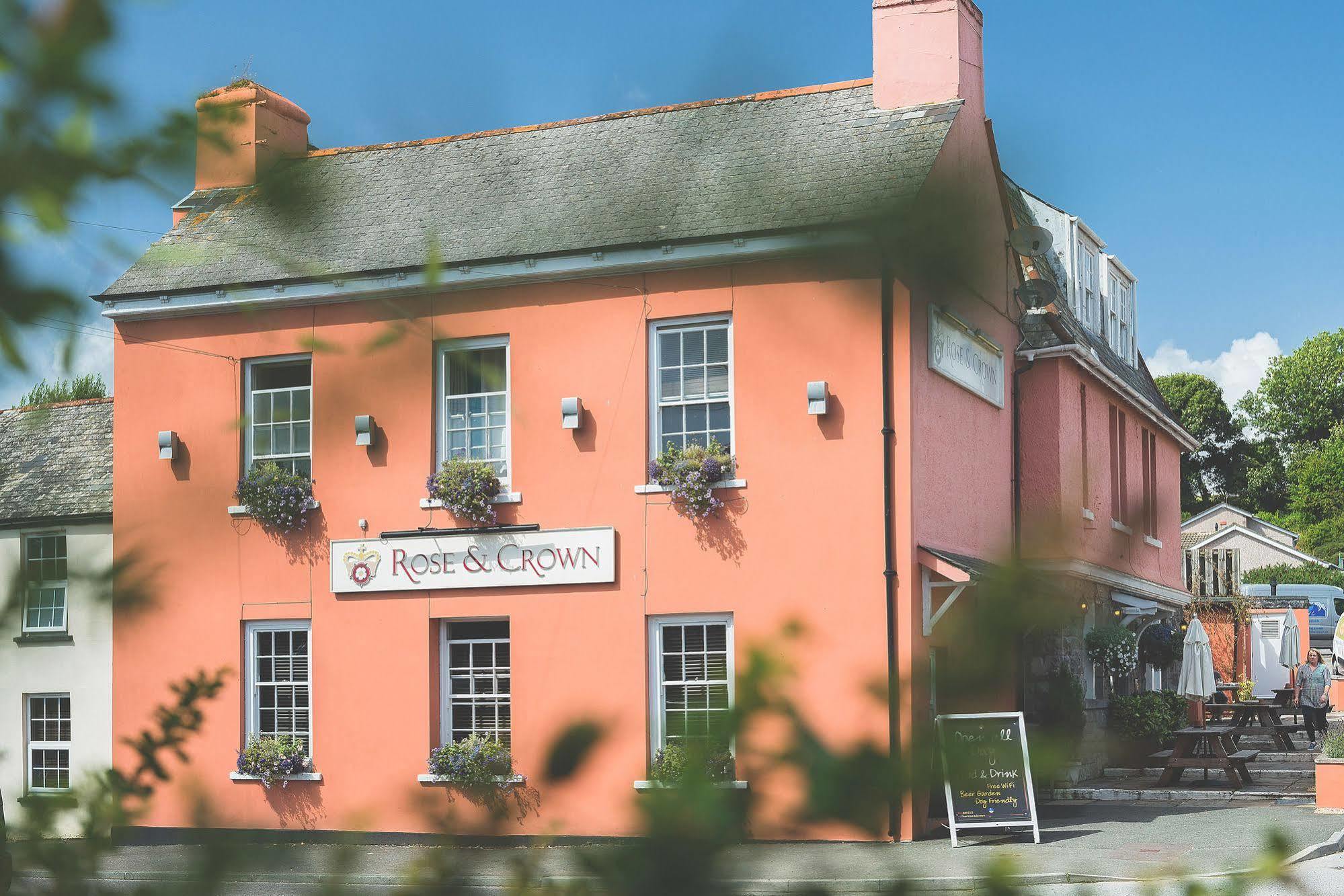 Отель Rose & Crown Yealmpton Экстерьер фото