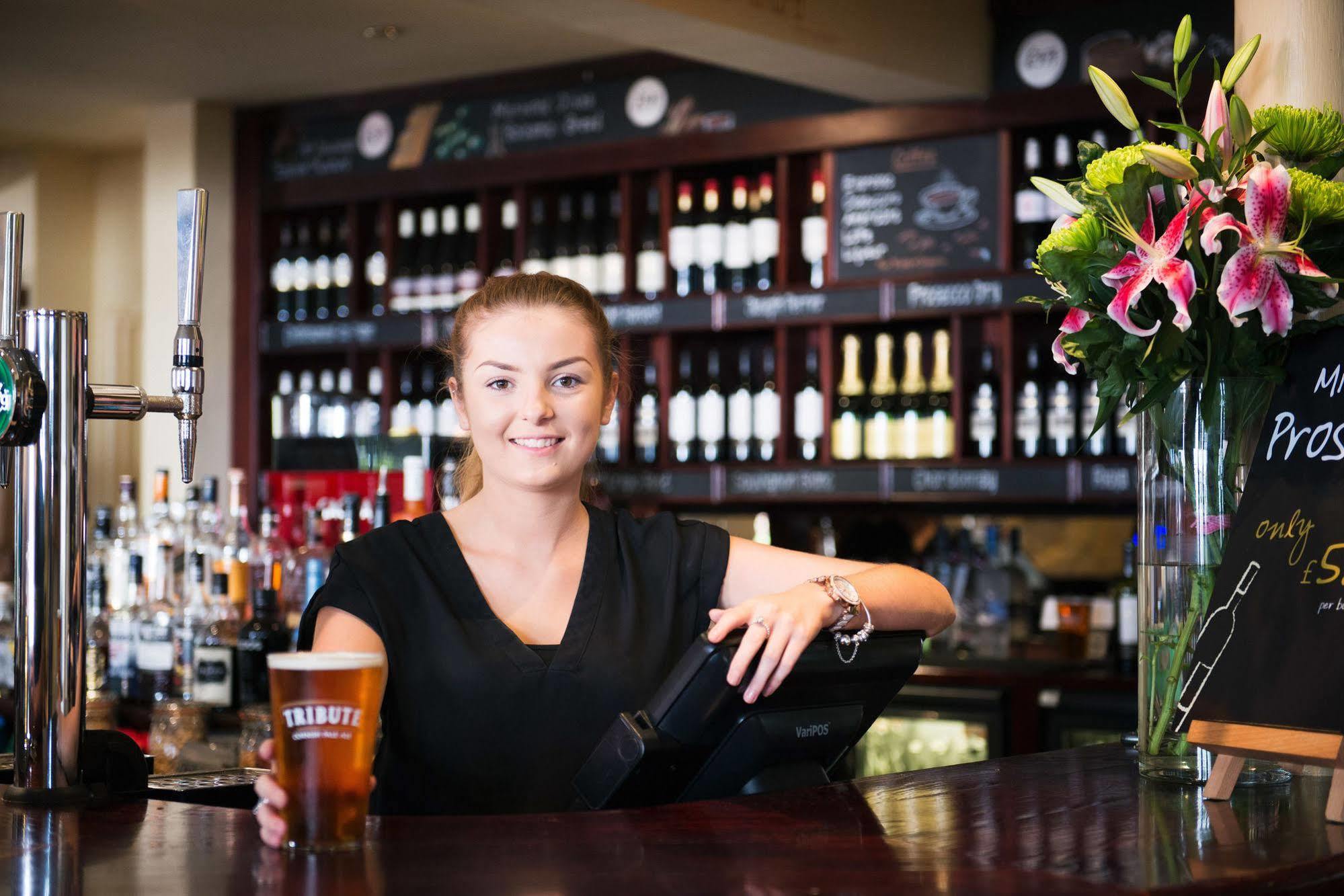 Отель Rose & Crown Yealmpton Экстерьер фото