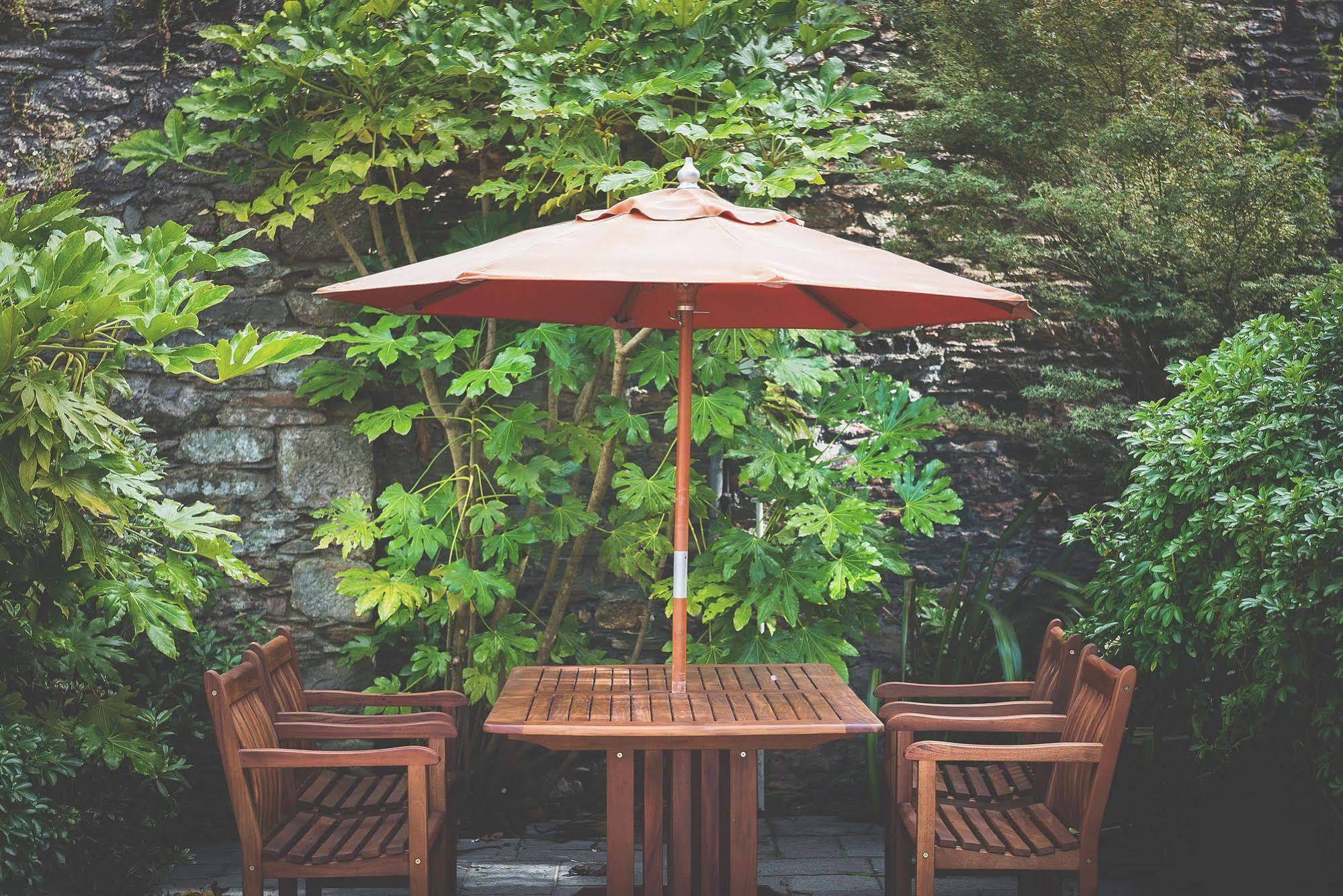Отель Rose & Crown Yealmpton Экстерьер фото